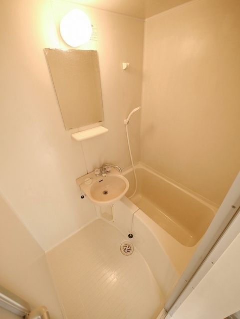 バス・シャワールーム　★きれいな浴室★