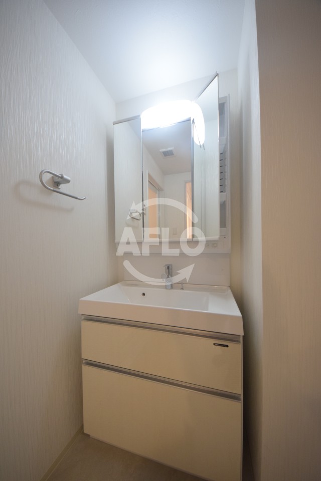 洗面設備　Vinoプレジオ本町　独立洗面台