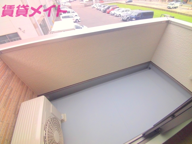 バルコニー　バルコニー同型物件写真