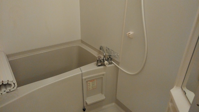 バス・シャワールーム　２０１　浴室