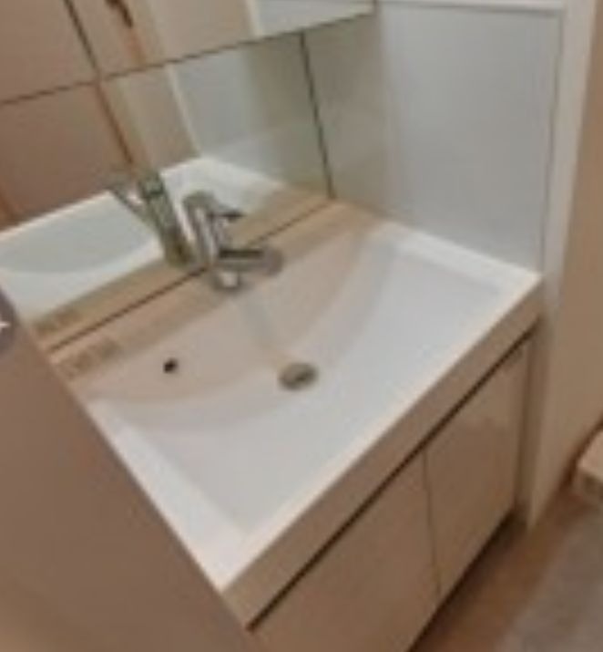 洗面設備　※同仕様写真含む