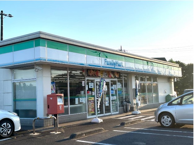 コンビニ　ファミリーマートつくば赤塚店（コンビニ）まで501m