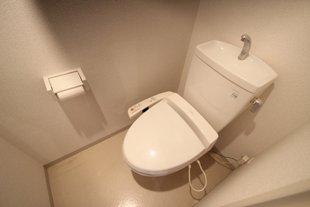 トイレ　別号室の写真です