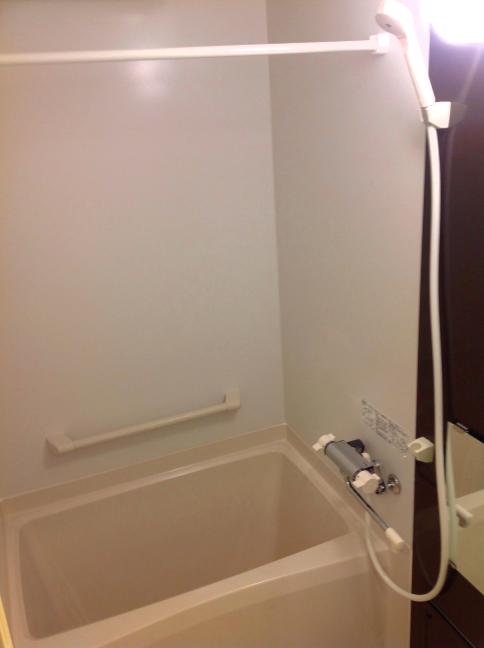 バス・シャワールーム　広めのお風呂で疲れを癒して！もちろん浴室乾燥機付！