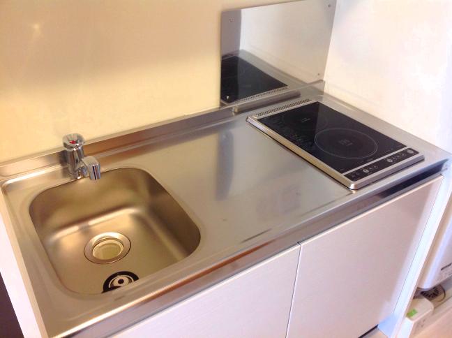 キッチン　調理台付広々キッチンで楽しく自炊しましょう！