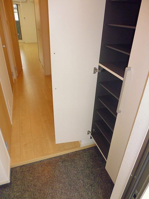 玄関　明るい玄関です