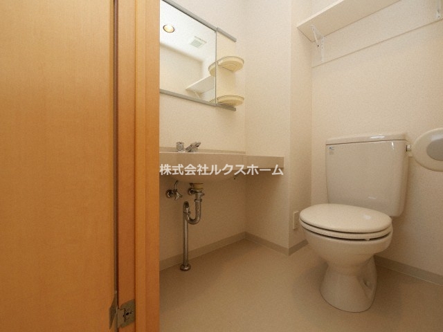 トイレ　シンプルで使いやすいトイレです