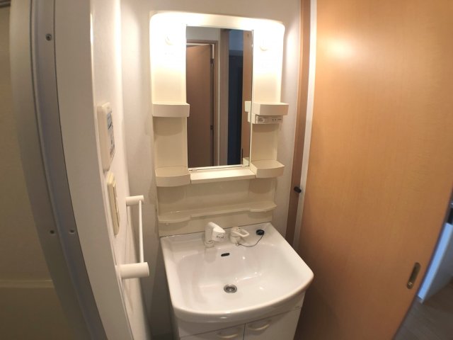 洗面設備　独立洗面台付き！