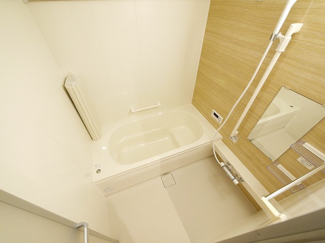 バス・シャワールーム　落ち着いた空間のお風呂です