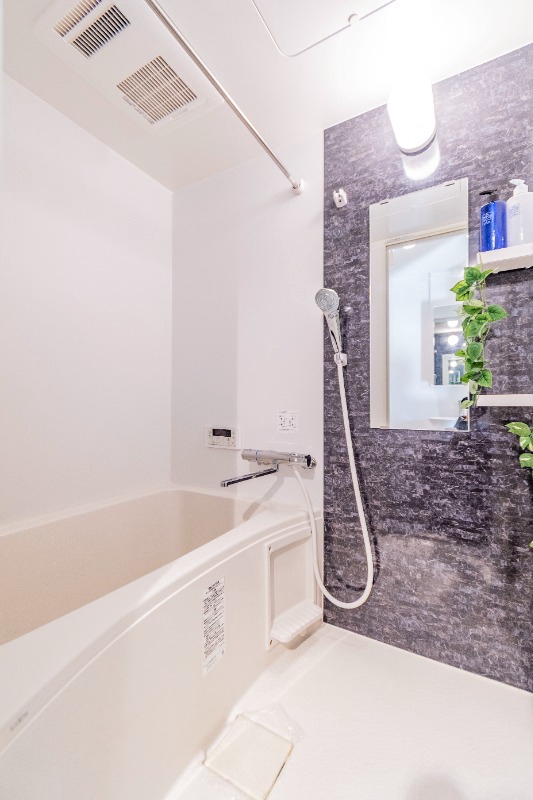 バス・シャワールーム　室内写真は２０１号室のものです（参考写真）