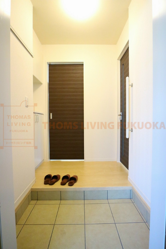 玄関　玄関　※別号室参考写真