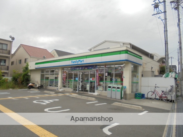 コンビニ　ファミリーマート（コンビニ）まで387m