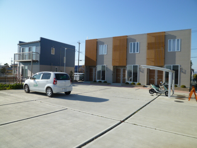 駐車場　駐車場