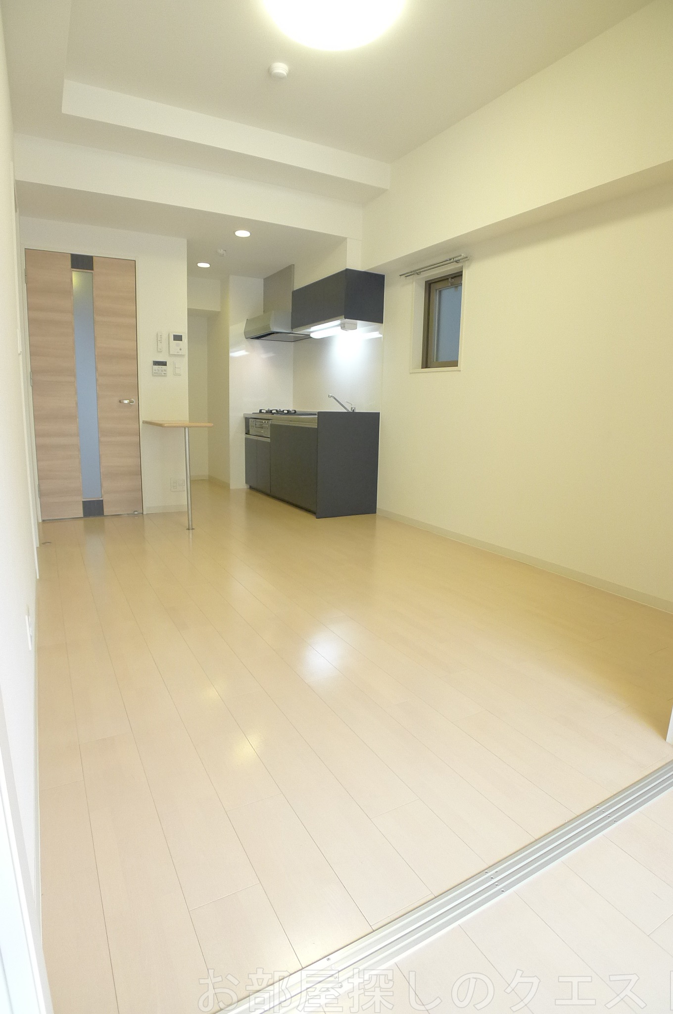 居室・リビング　（写真は同タイプ)