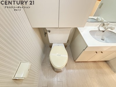 トイレ　収納あり・お風呂トイレ別でおすすめです！