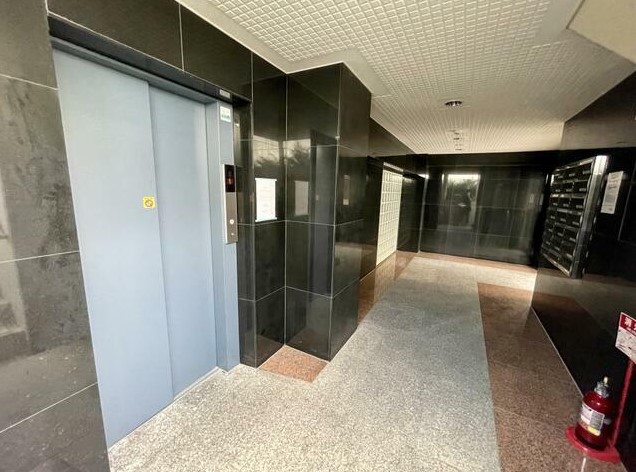 ロビー　退去前のため現況を優先します