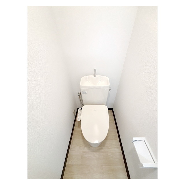 トイレ　清潔感のあるトイレ