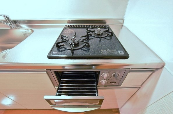 キッチン　★料理はかどり掃除もしやすい2口ガスシステムキッチン(グリル