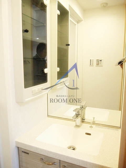 洗面設備　独立洗面台です。