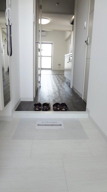 玄関　広々としたお風呂です