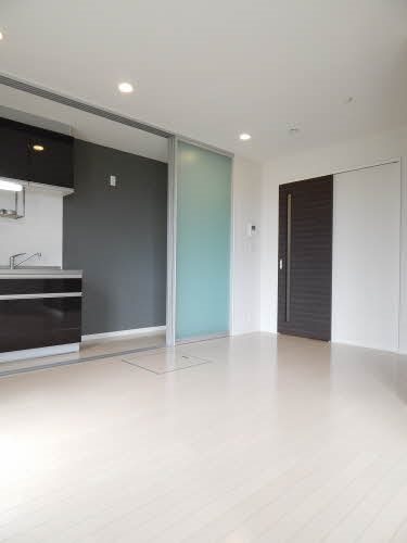 居室・リビング　明るいリビングです♪