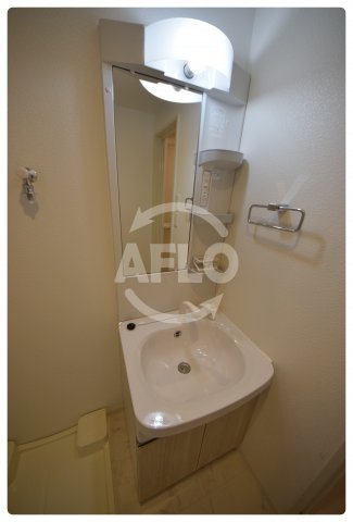 洗面設備　ヴィラ・セレーノ玉造本町　洗面化粧台