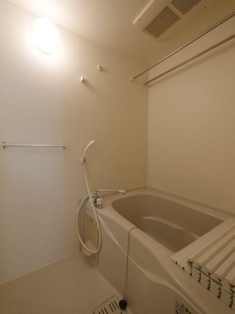 バス・シャワールーム　バスルーム