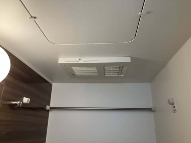 バス・シャワールーム　コンパクトで使いやすいお風呂です