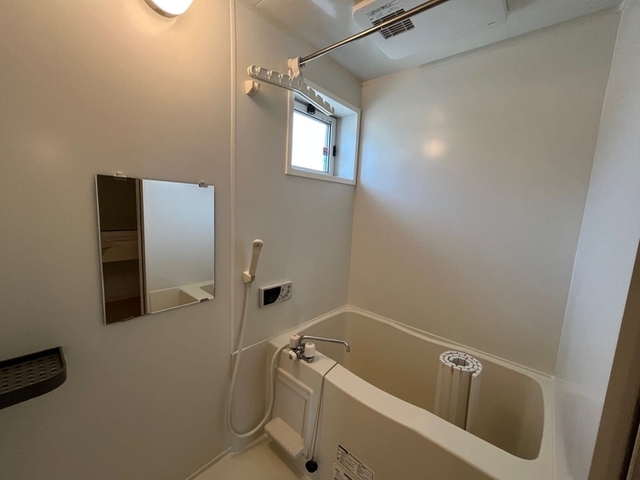 バス・シャワールーム　追い炊き機能付きお風呂