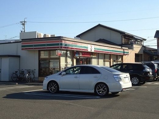 コンビニ　セブンイレブン 西尾口東店（コンビニ）まで450m