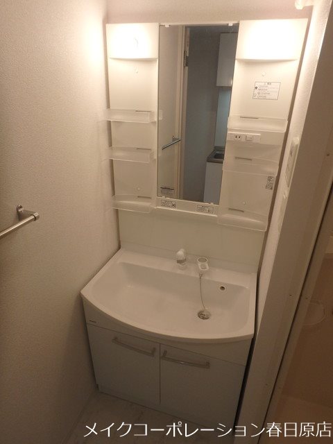 洗面設備　写真は同型タイプ
