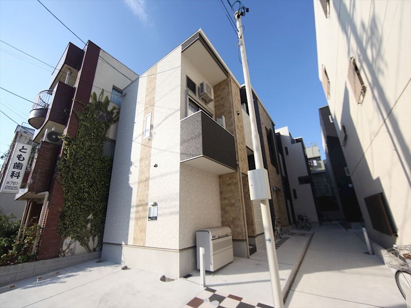 建物外観　外観　デザイナーズ　光インターネット無料