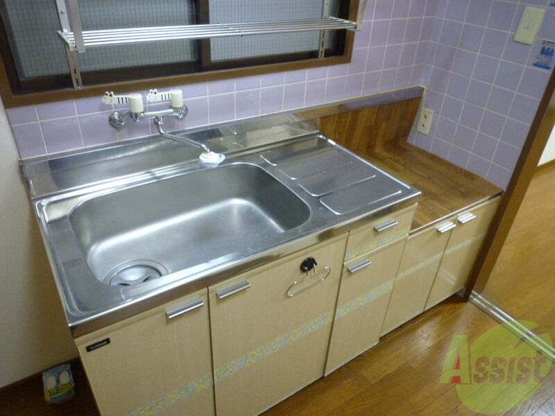 キッチン　広々キッチンで料理もはかどります