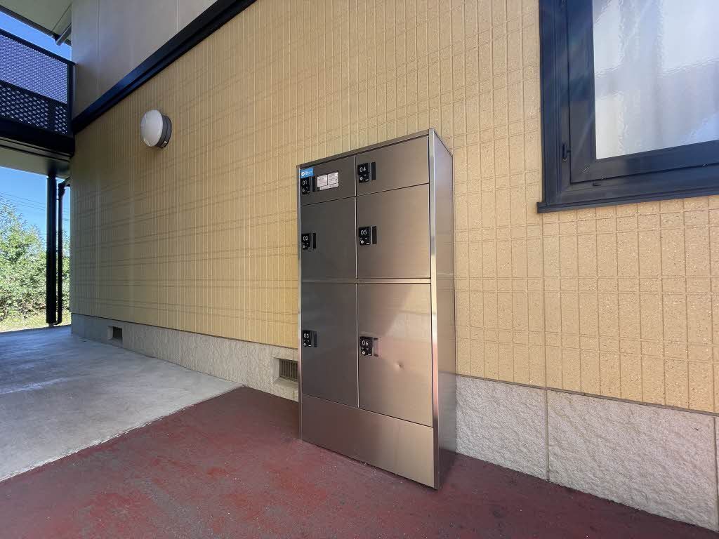 建物外観　宅配ＢＯＸ