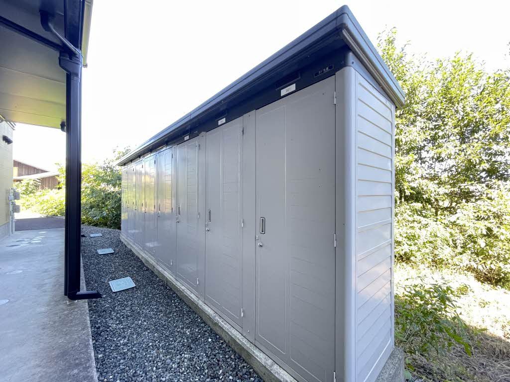 建物外観　ストッカー