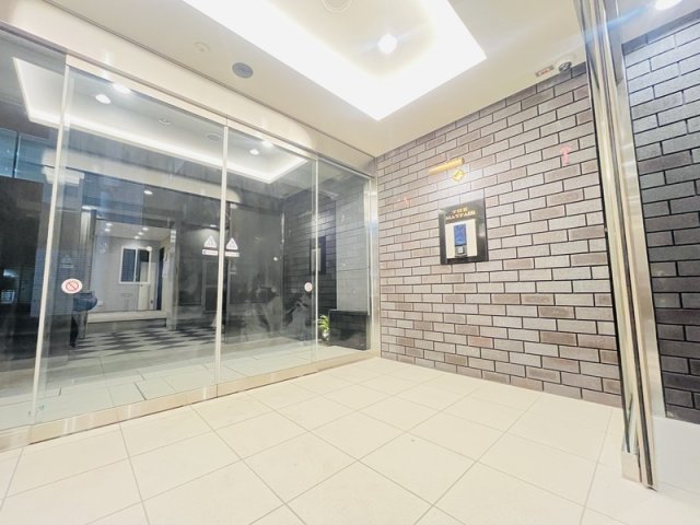 エントランス　建物の内部です