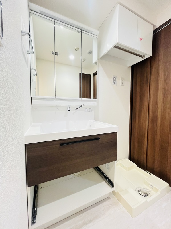 洗面設備　スペースが確保できる洗面所です