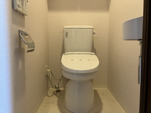 トイレ　トイレ