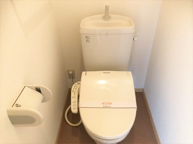 トイレ　１０２　トイレ