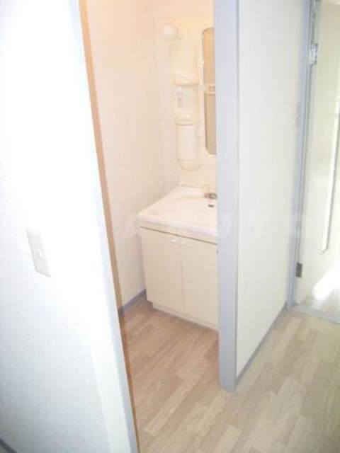 洗面設備　写真は１０２号室