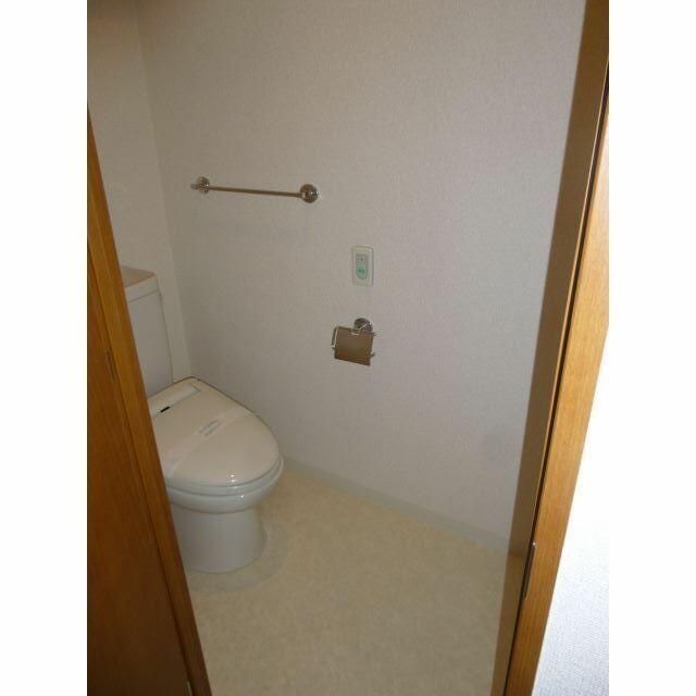 トイレ　コンパクトで使いやすいトイレです