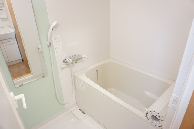 バス・シャワールーム　バスルーム※同タイプ参考写真