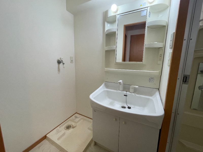 洗面設備　同仕様