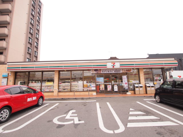 コンビニ　セブンイレブン前原高田1丁目店（コンビニ）まで1112m
