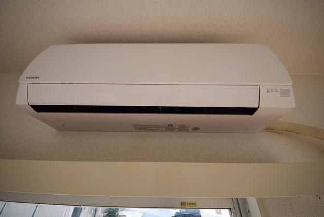 居室・リビング　エアコン付きです♪