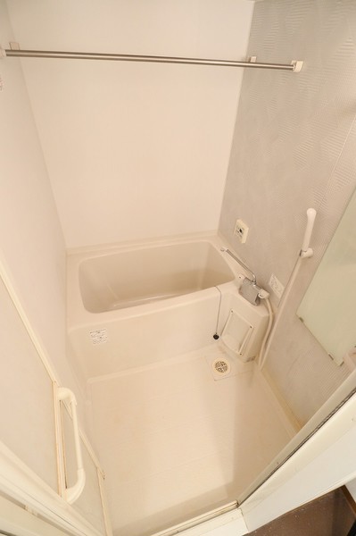 バス・シャワールーム　※別号室の写真です