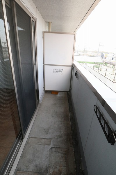 バルコニー　※別号室の写真です