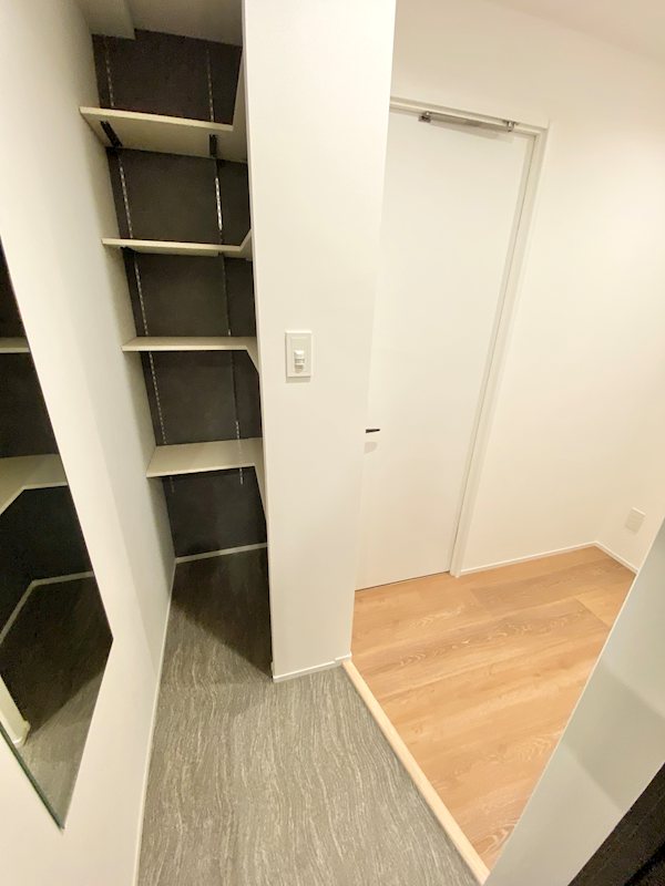 玄関　シューズボックス有