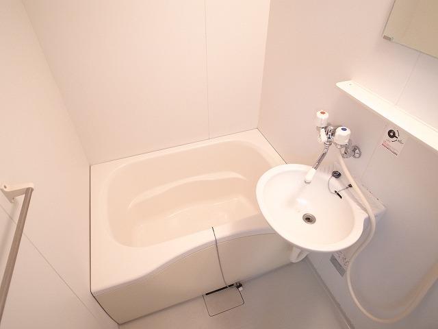 バス・シャワールーム　きれいなお風呂です