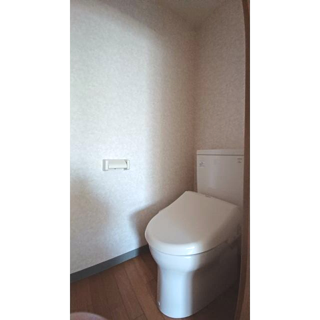 トイレ　温水洗浄便座付き(^^)/